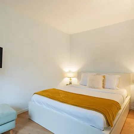 Apartamento Bright 1-bed Apartment, Perfectly Located In París