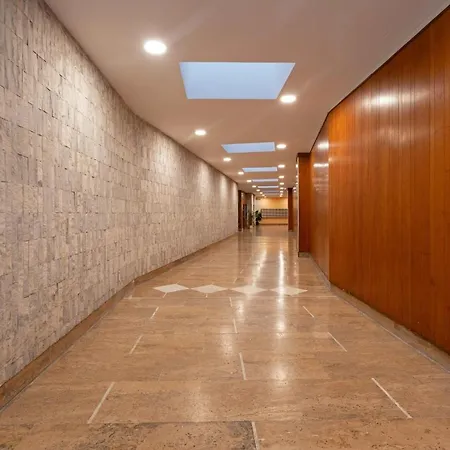 Apartamento Bright 1-bed Apartment, Perfectly Located In *
